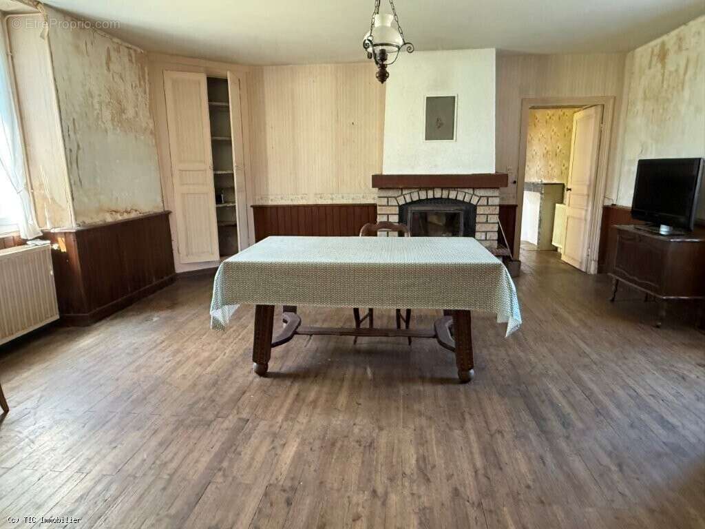 Maison à RUFFEC