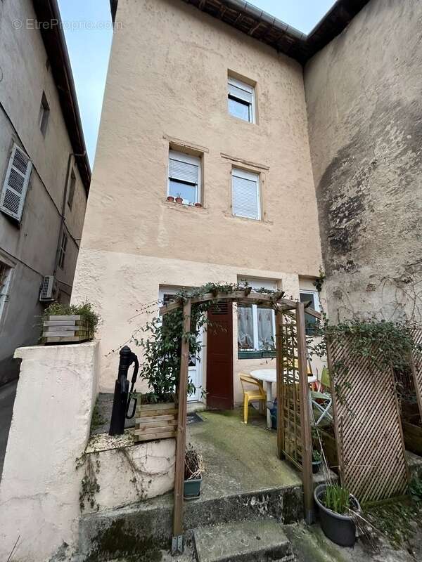 Appartement à LE PONT-DE-BEAUVOISIN