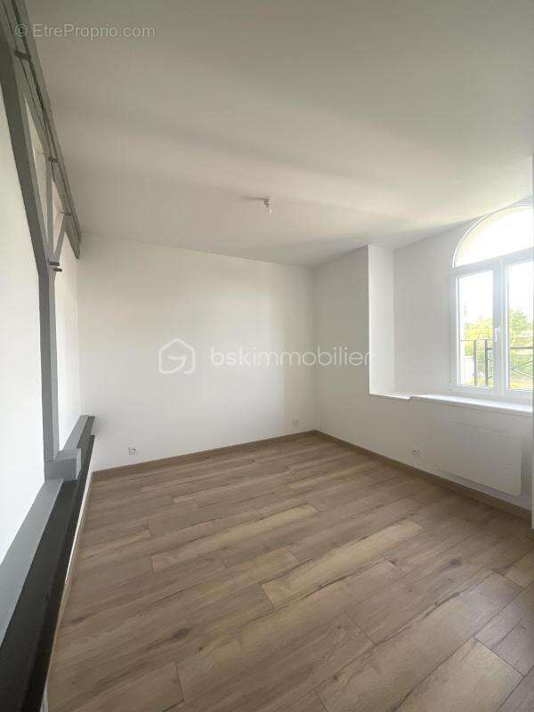 Appartement à VERNOU-LA-CELLE-SUR-SEINE