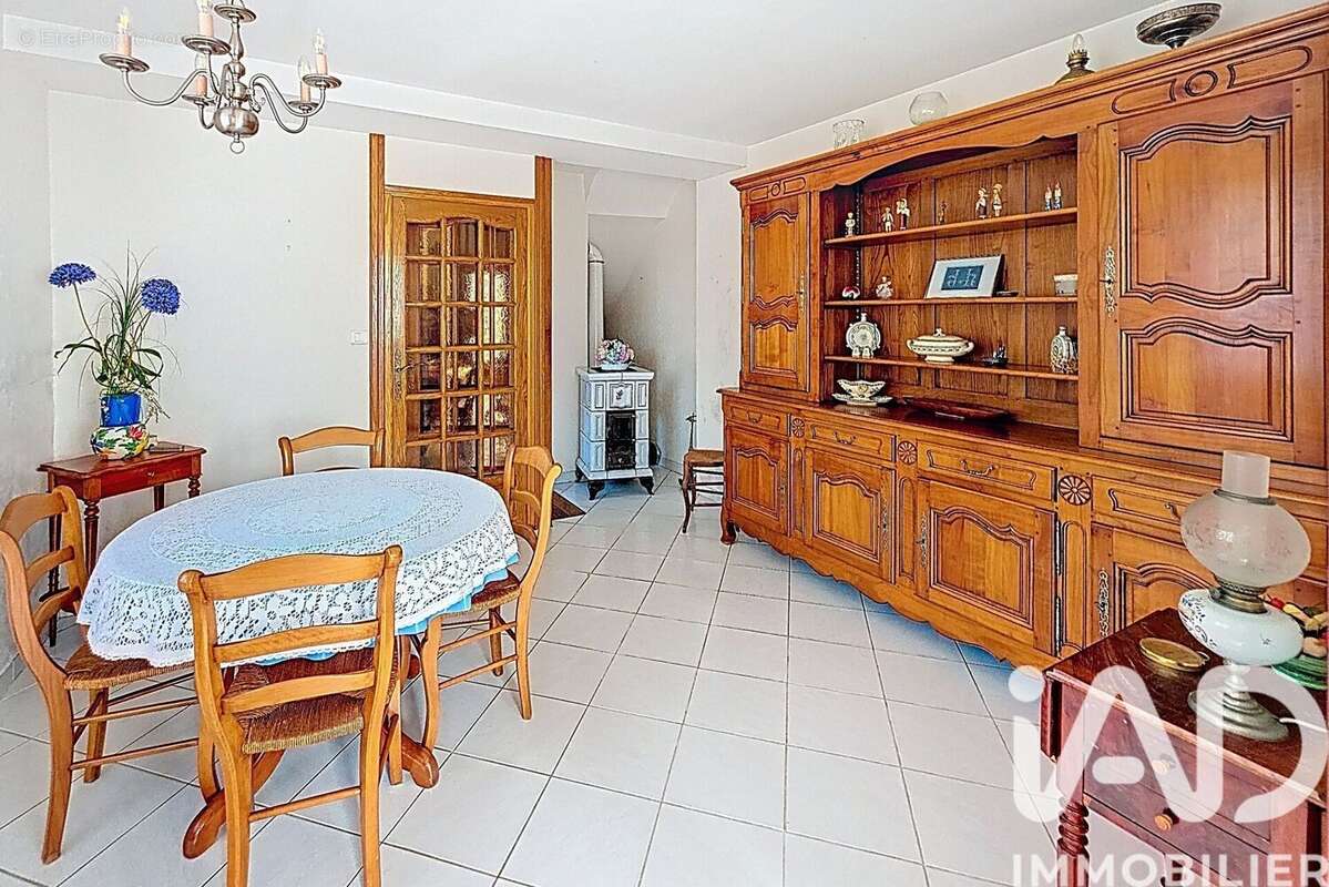 Photo 2 - Maison à VILLAINES-LES-ROCHERS