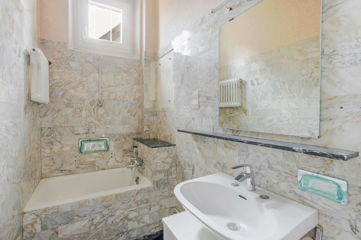 Appartement 3 pièces dans un bel immeuble ancien - photo 8