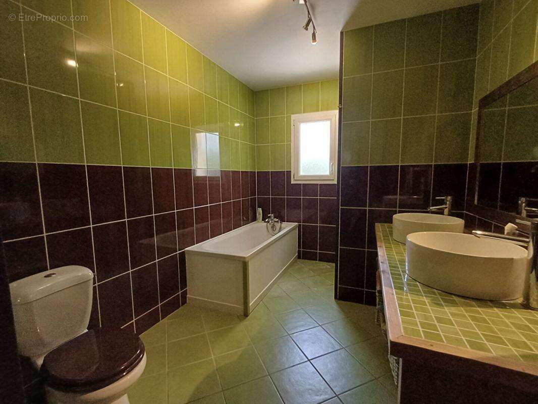 Sansais - Plain-pied 134 m2 et son jardin - photo 10