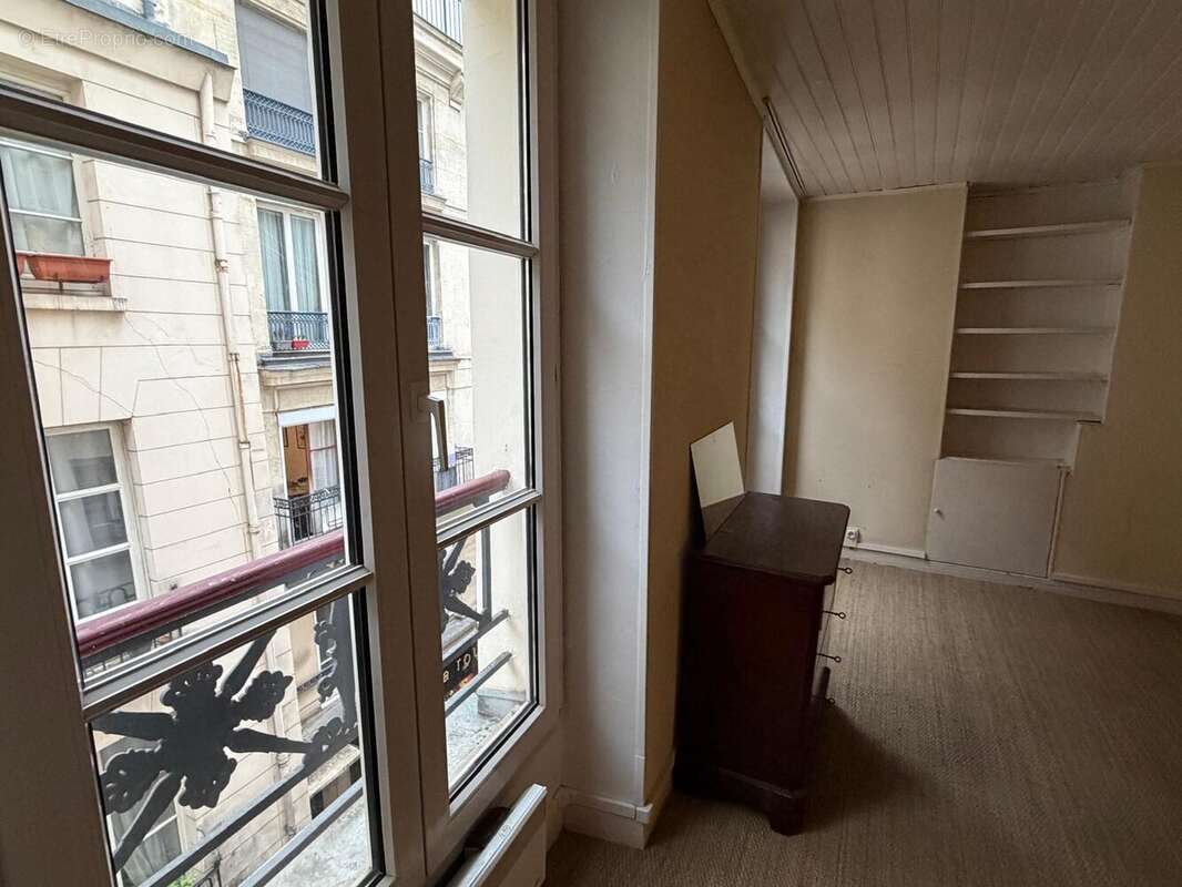 Appartement à PARIS-3E