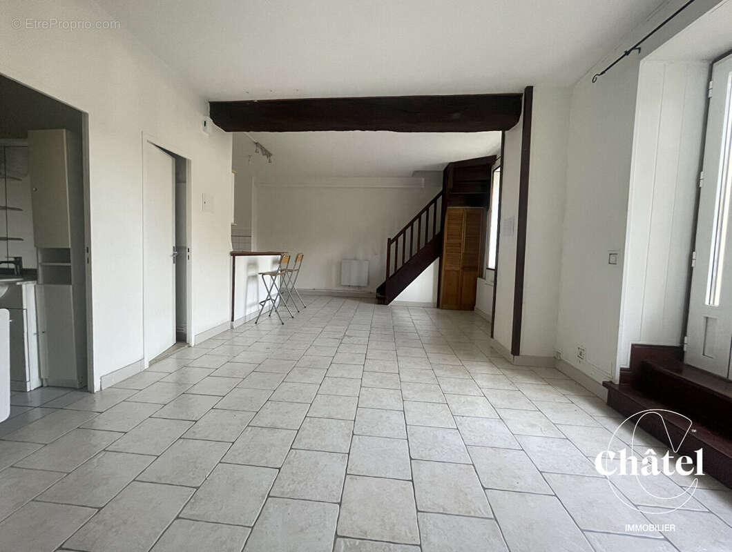 Appartement à LA CHAPELLE-EN-SERVAL