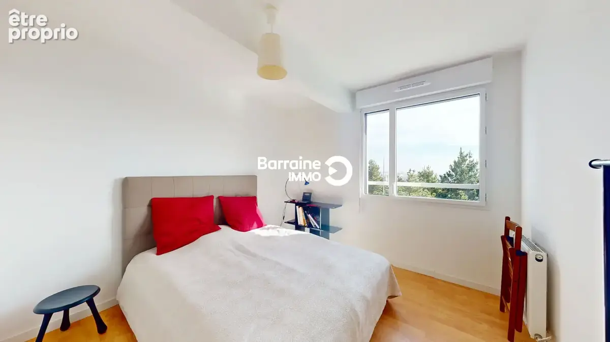 A vendre exclusivite capucins t3 proche neuf deux chambres balcon ascenseur parking - photo 7