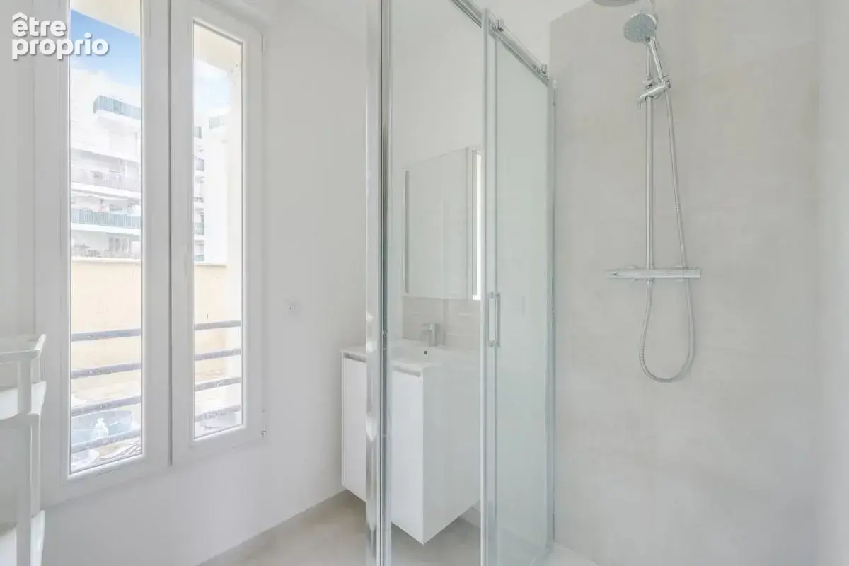 Très beau T3 de 48m² avec terasse, Aubervilliers - photo 9