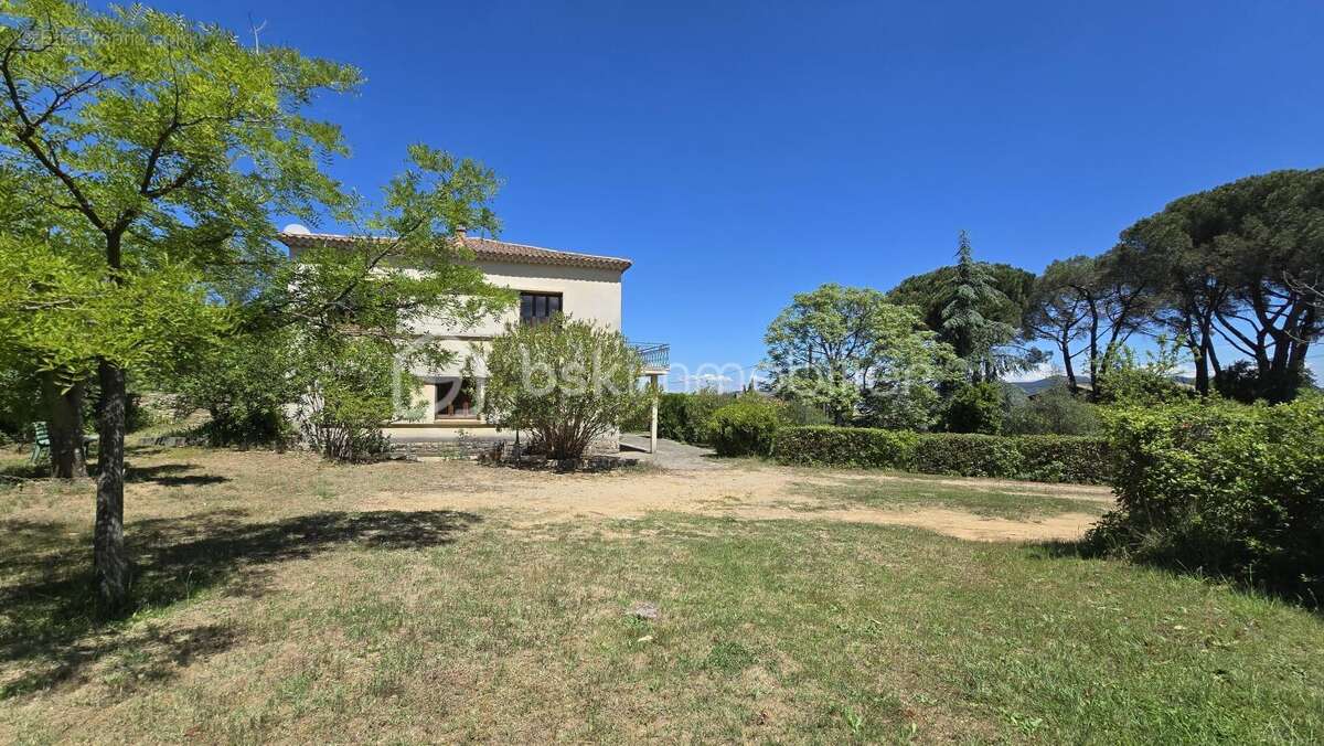 Grande maison divisée en deux logements ou logement + activité pro - photo 2