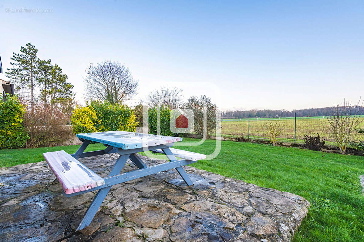 Maison à AUMENANCOURT