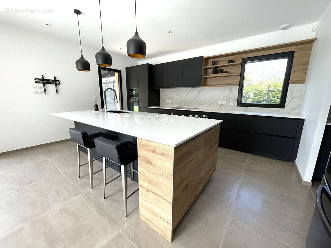 Maison à ISNEAUVILLE