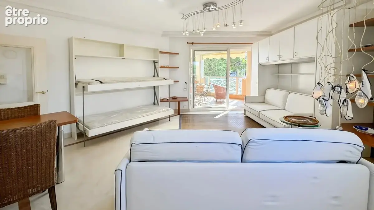 A vendre Golfe Juan grand studio de 33 m2  garage - photo 9