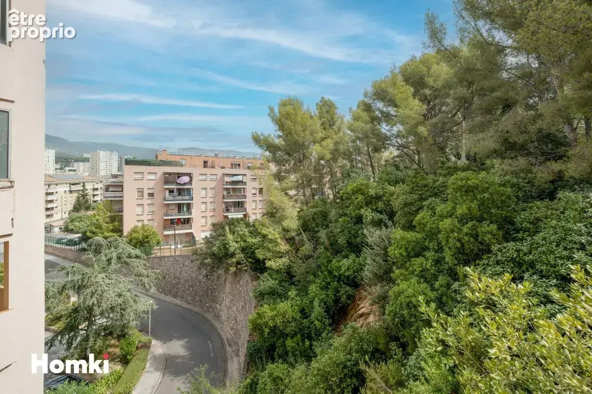 Appartement T4 de 81 m² + terrasse + ascenseur à La Seyne-sur-Mer 83500, Chemin du Vieux Reynier - photo 7
