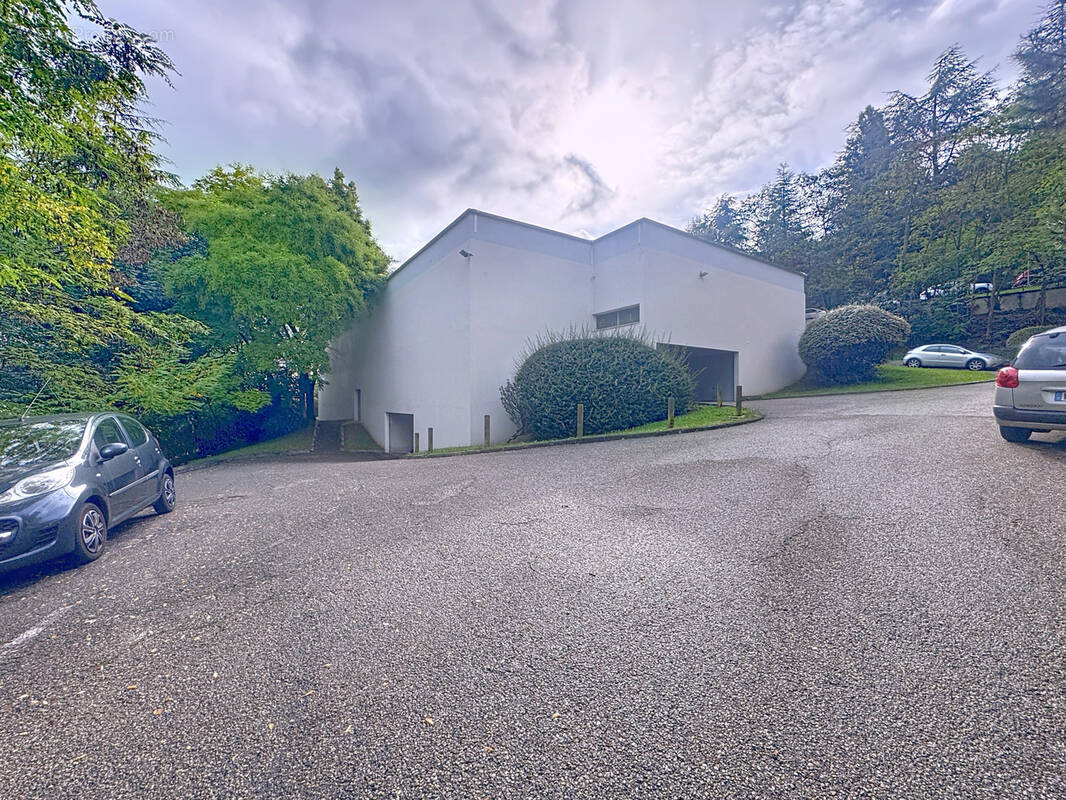 Parking à SAINT-ETIENNE
