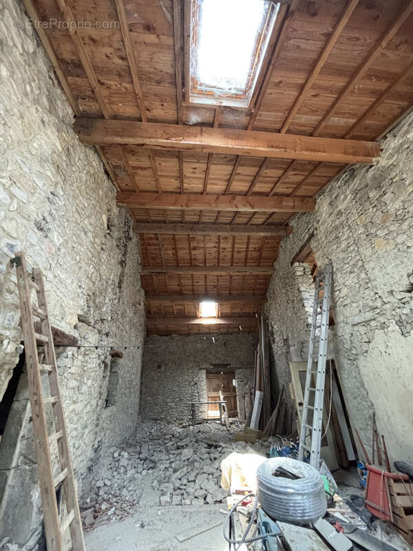 Grand Corps de Ferme à Soyans   550 m2 sur 19 ha - photo 7