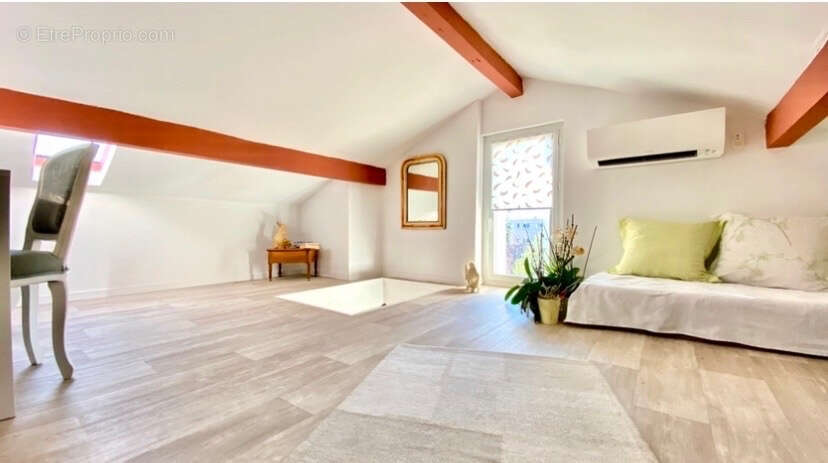 Appartement à SANARY-SUR-MER