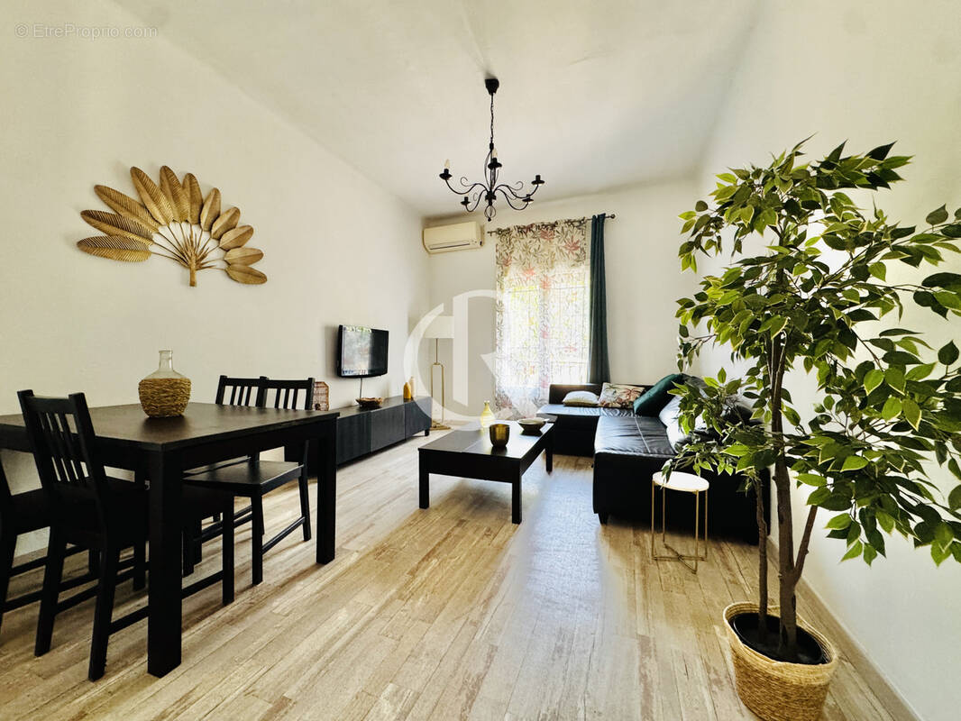 Appartement à HYERES