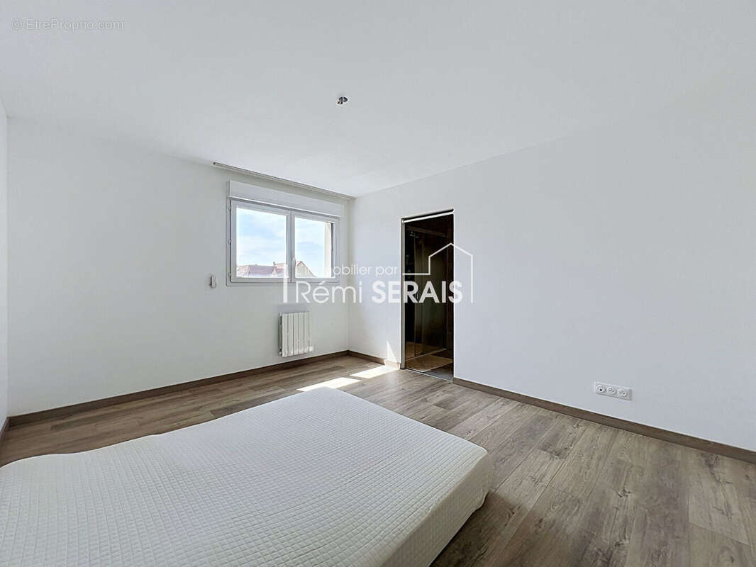 Maison contemporaine à Flers avec sous-sol exceptionnel et prestations modernes - photo 13