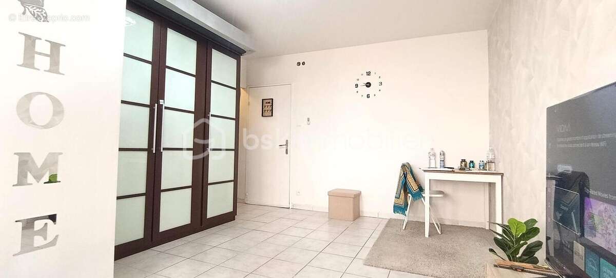Studio meublé, avec balcon - photo 2
