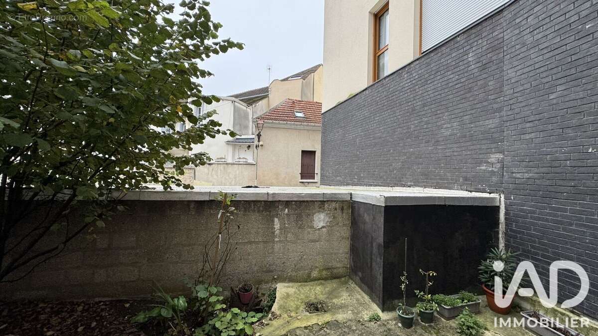 Photo 2 - Parking à MELUN