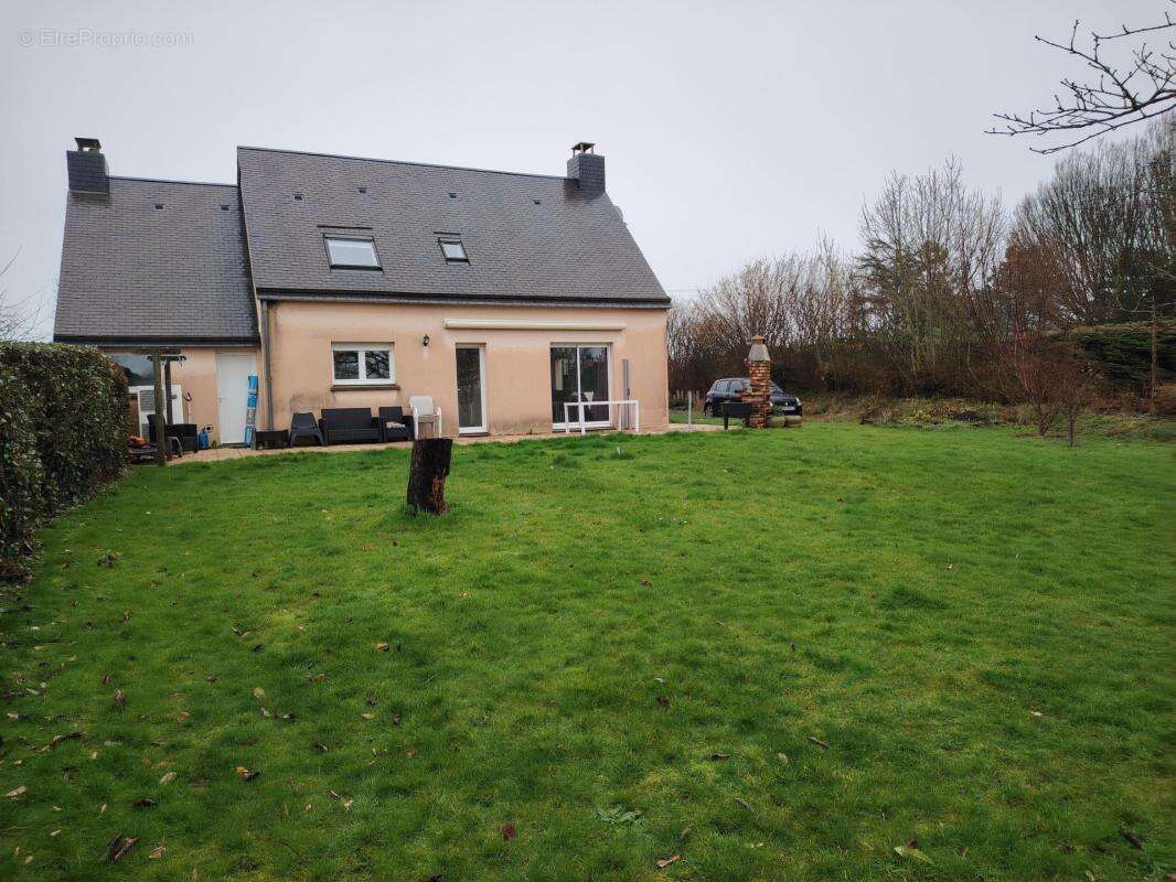 Maison à TOURVILLE-SUR-SIENNE
