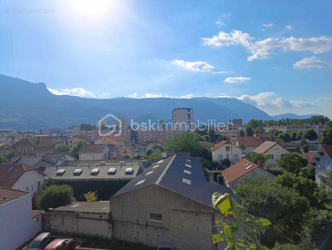 Appartement T4 97 m2 et garage proche gendarmerie - photo 11