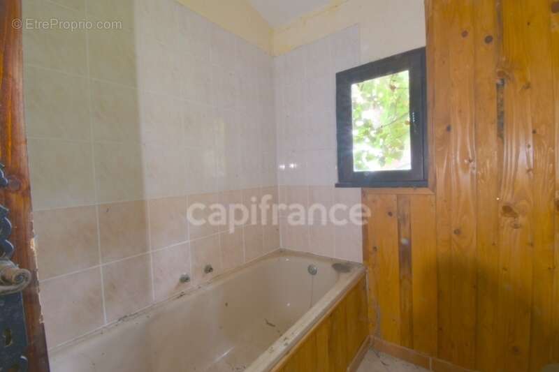 Propriete à vendre 21 pièces ARPHY (30) - photo 16