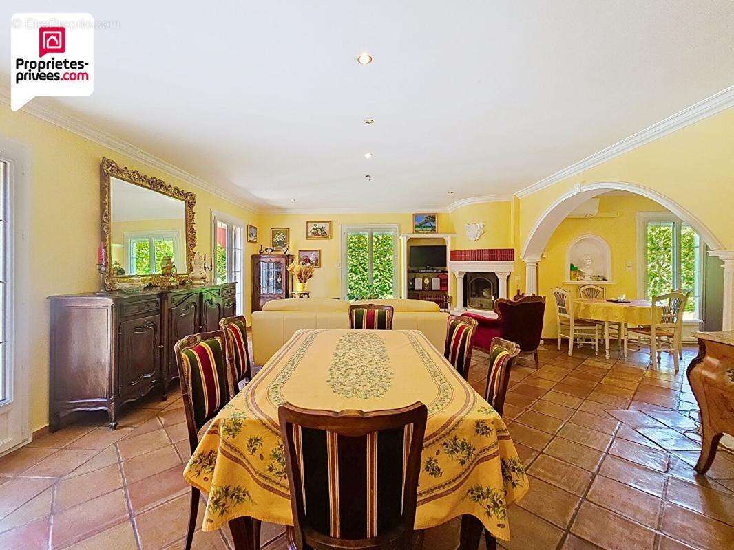 Maison à SAINT-CEZAIRE-SUR-SIAGNE