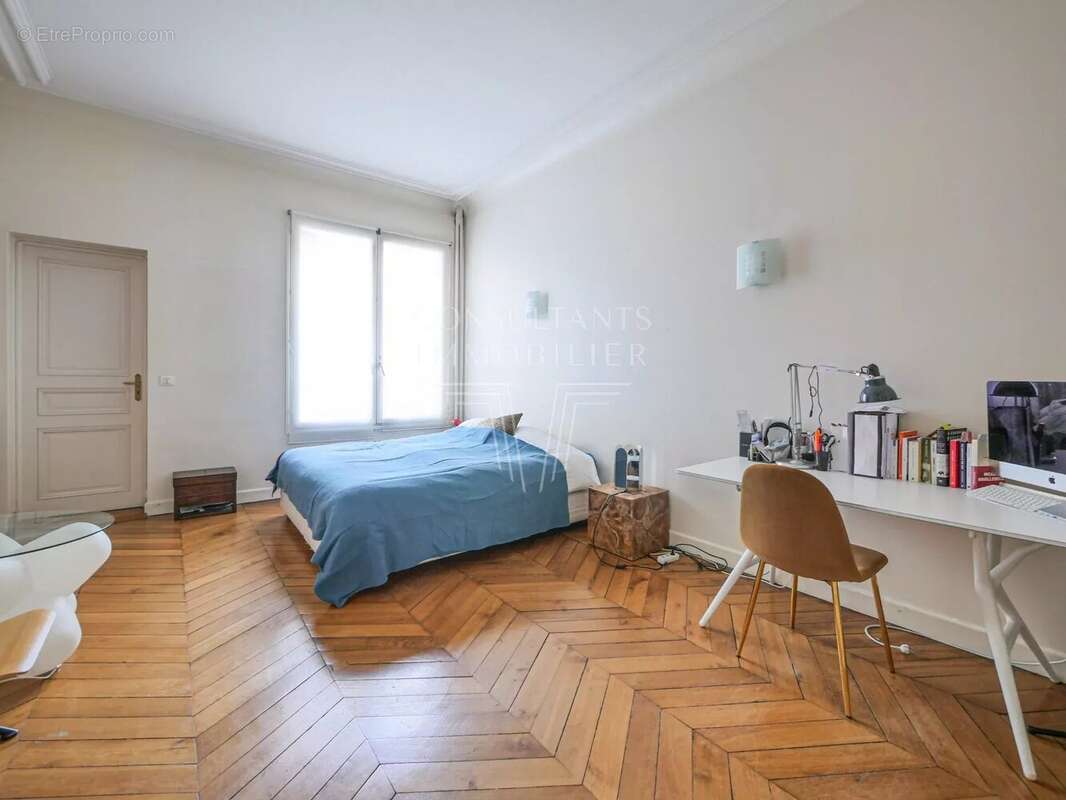 Appartement à PARIS-8E