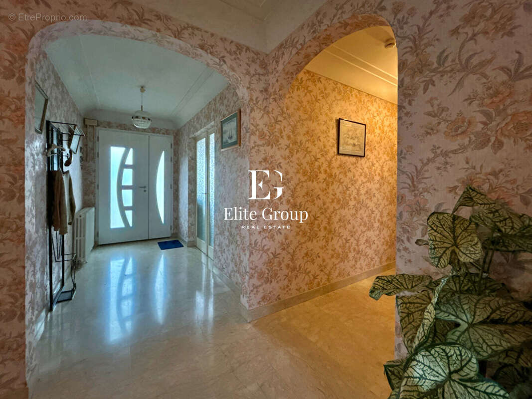 Maison à PORT-DES-BARQUES