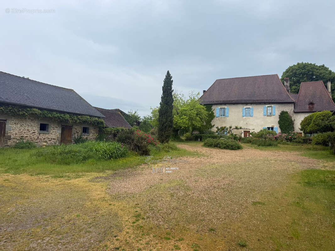 Maison à LA COQUILLE
