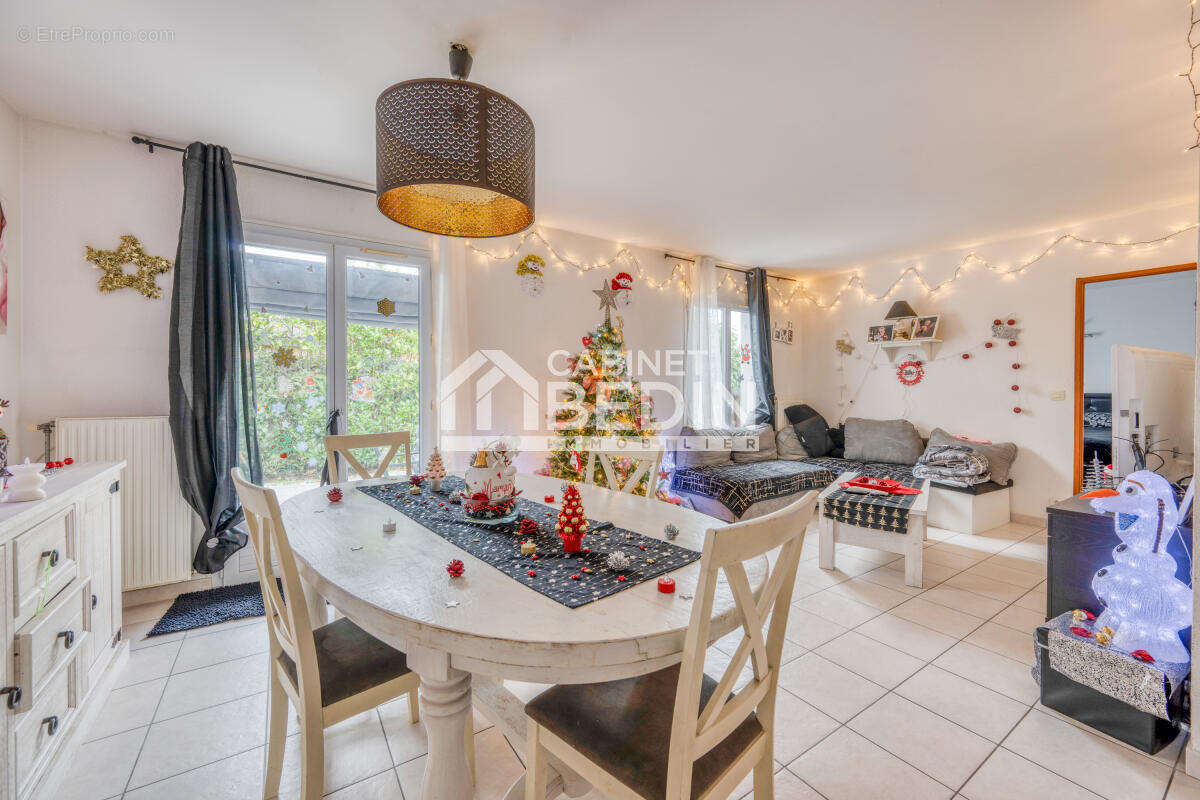 Maison à LE HAILLAN