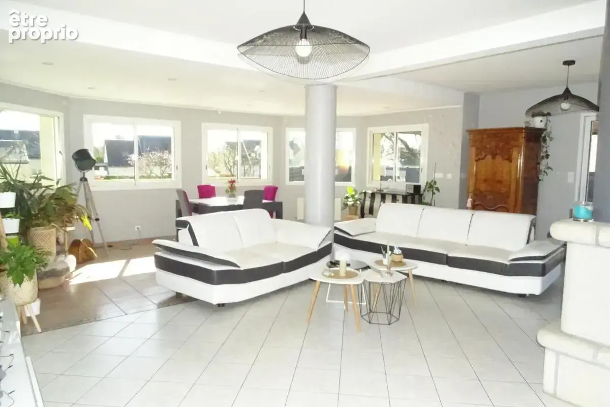 Maison 160m²- Terrain 1127m²- Piscine-Jacuzzi - photo 2