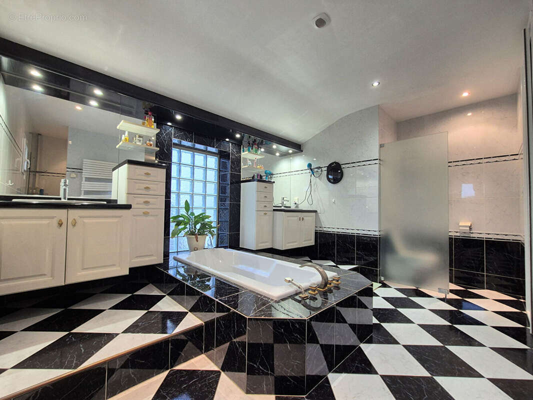 Maison à SAINT-HILAIRE-DE-RIEZ