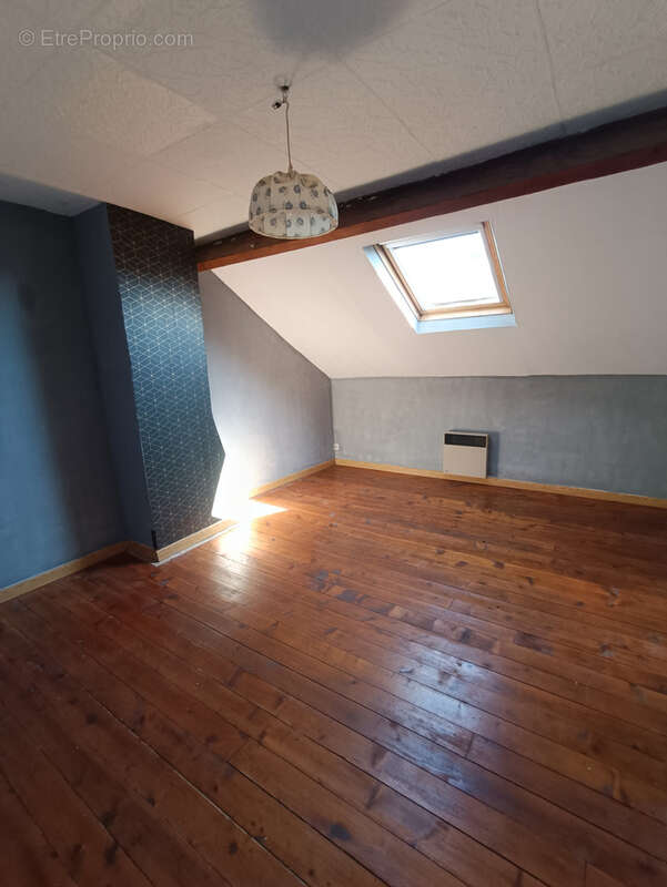 Maison à MONT-D&#039;ORIGNY