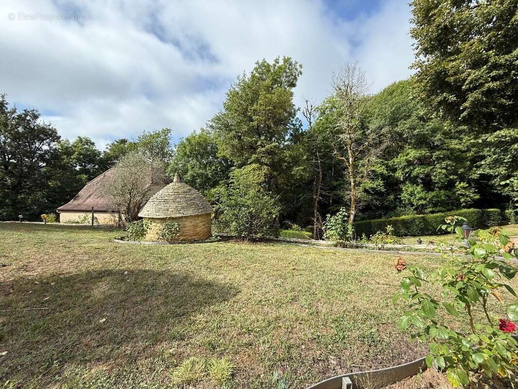 Propriété rare du XVIe siècle - photo 10