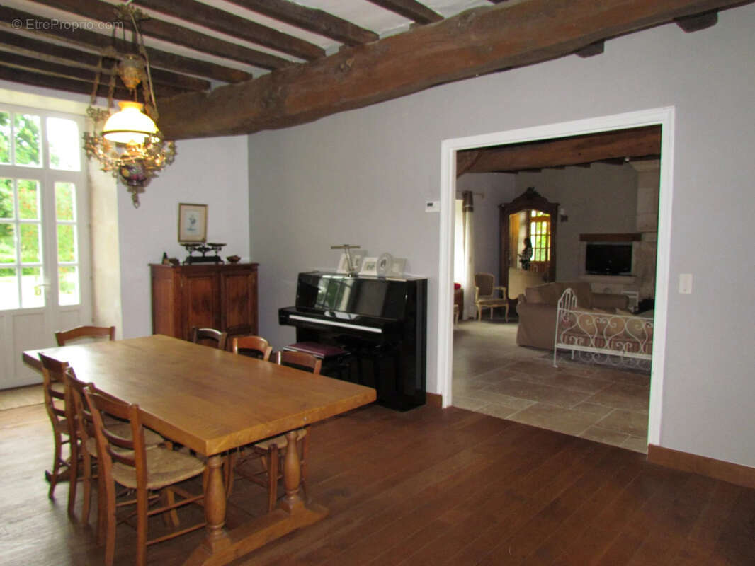 Maison à BERNAC