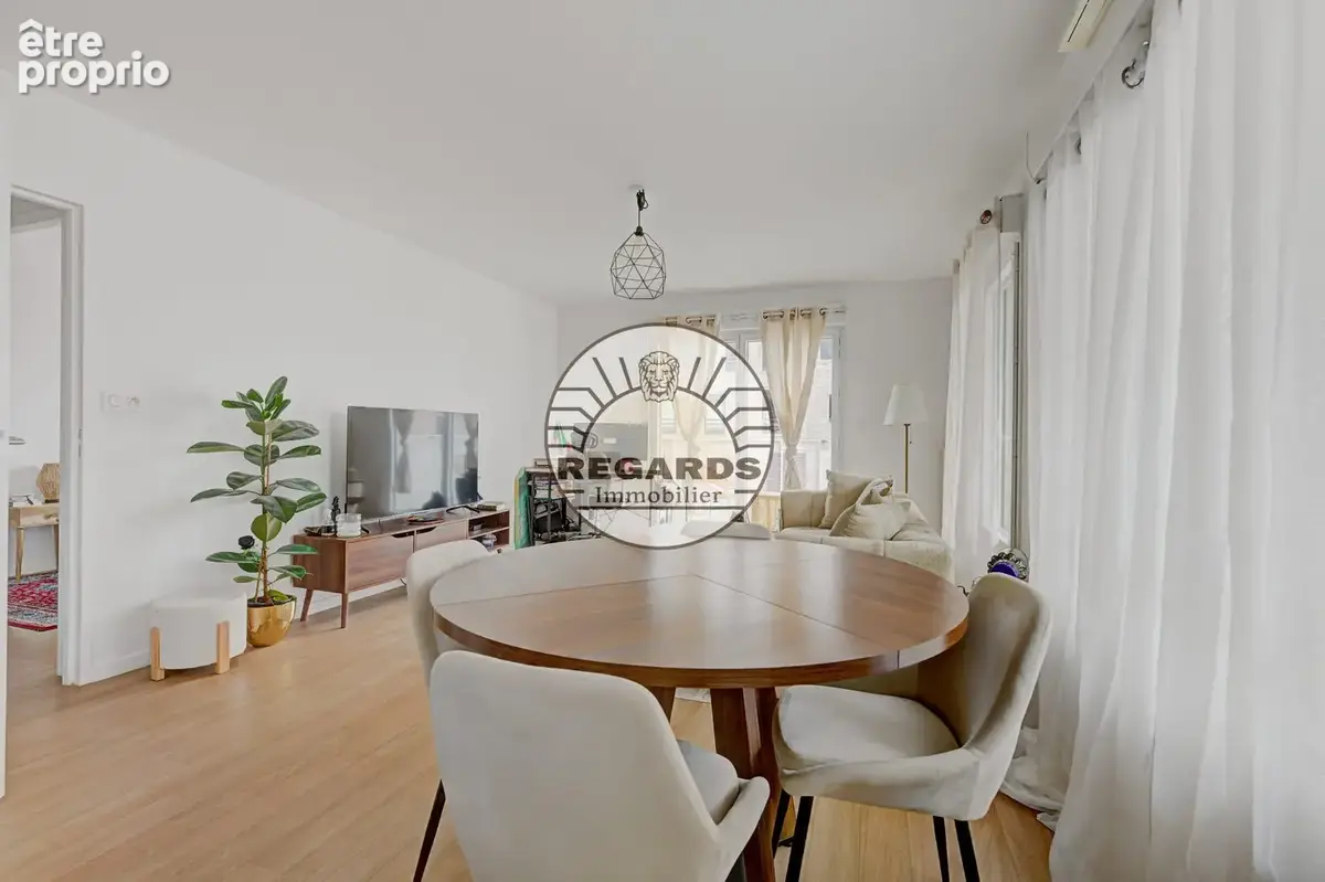 Appartement 2 pièces 50 m² à vendre à Ivry-Sur-Seine (94200) - photo 2