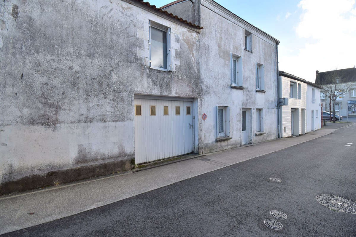 Maison à MONTBERT