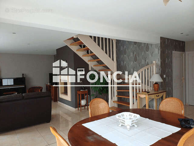 Maison à CHARTRES-DE-BRETAGNE