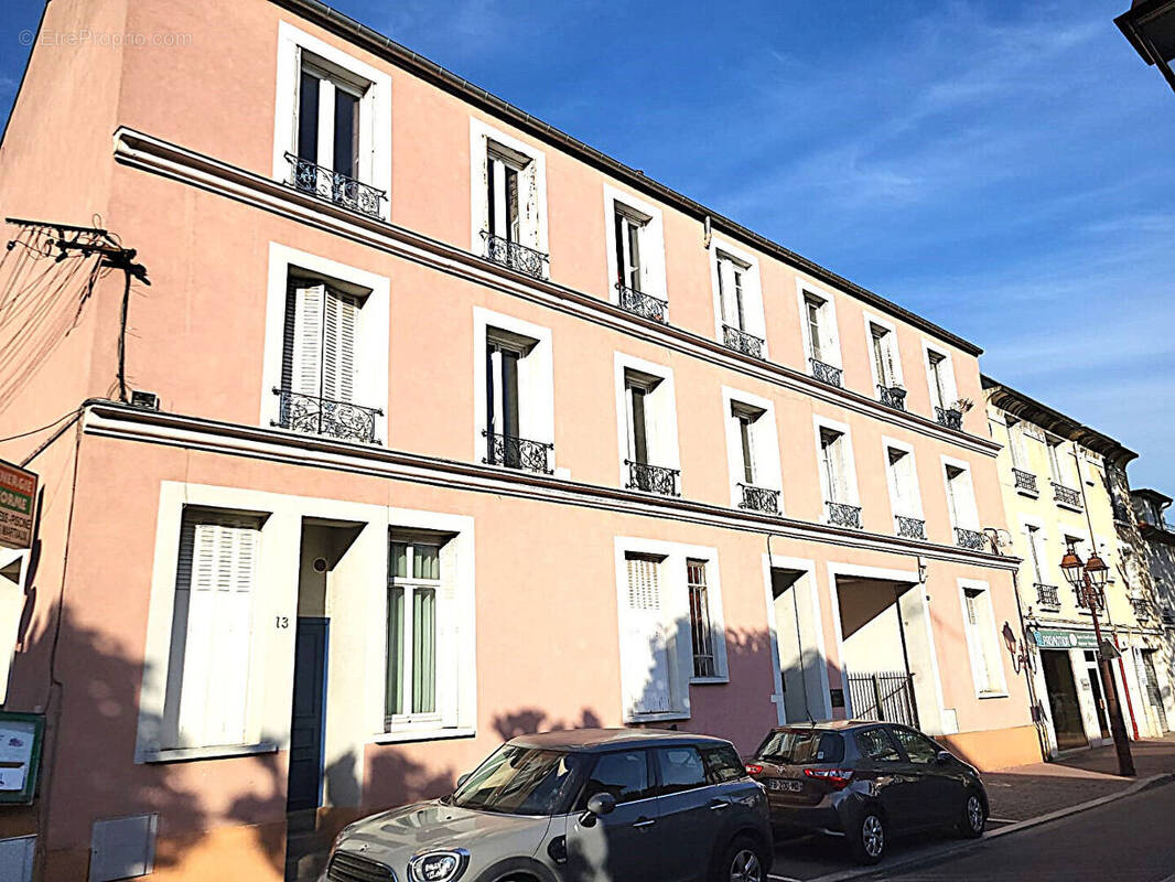 Appartement à ENGHIEN-LES-BAINS