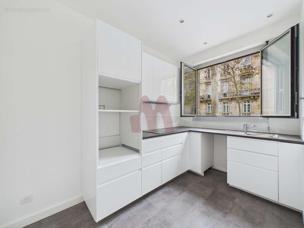 Appartement à PARIS-7E