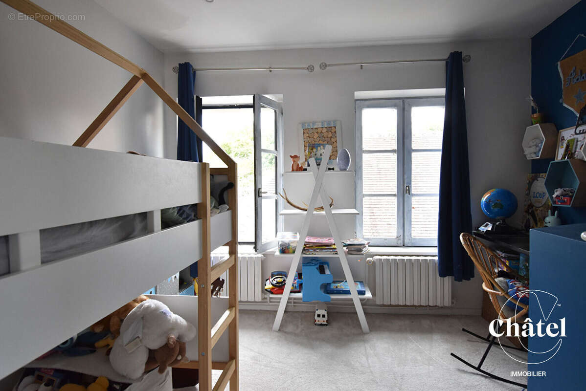 Maison de ville - 3ch - Jardin - Double garage - Cave - photo 9