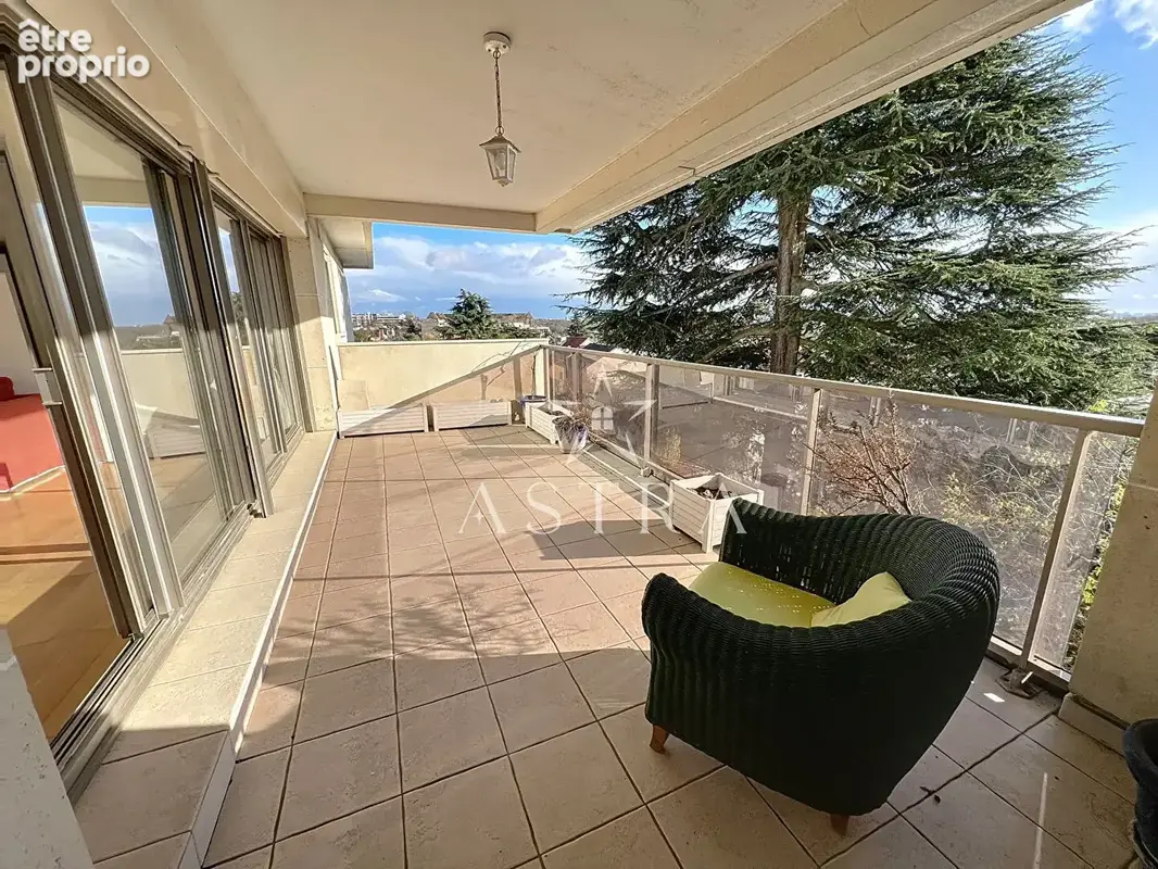 Appartement 5 pièces - Terrasses - Etage élevé - photo 2