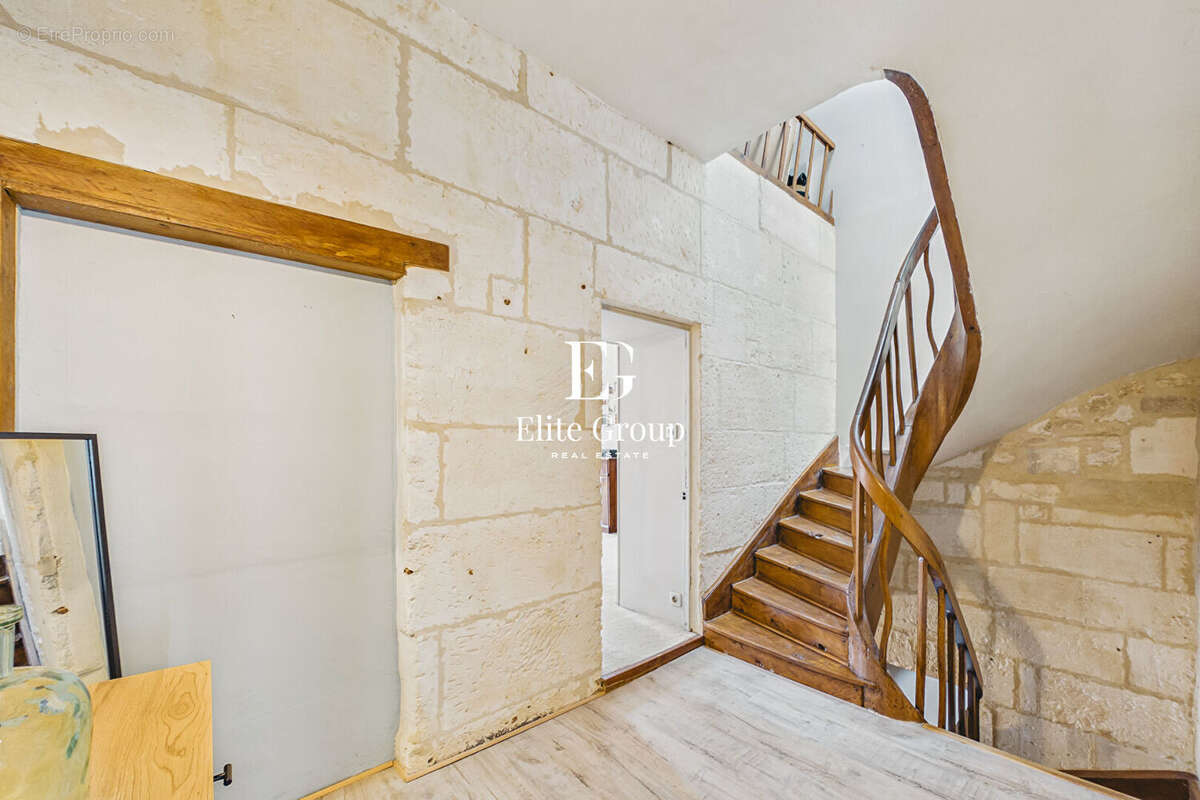 Maison à CHATEAUNEUF-SUR-CHARENTE