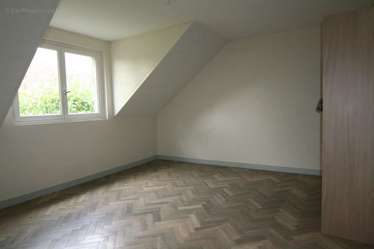 Appartement à BRIIS-SOUS-FORGES