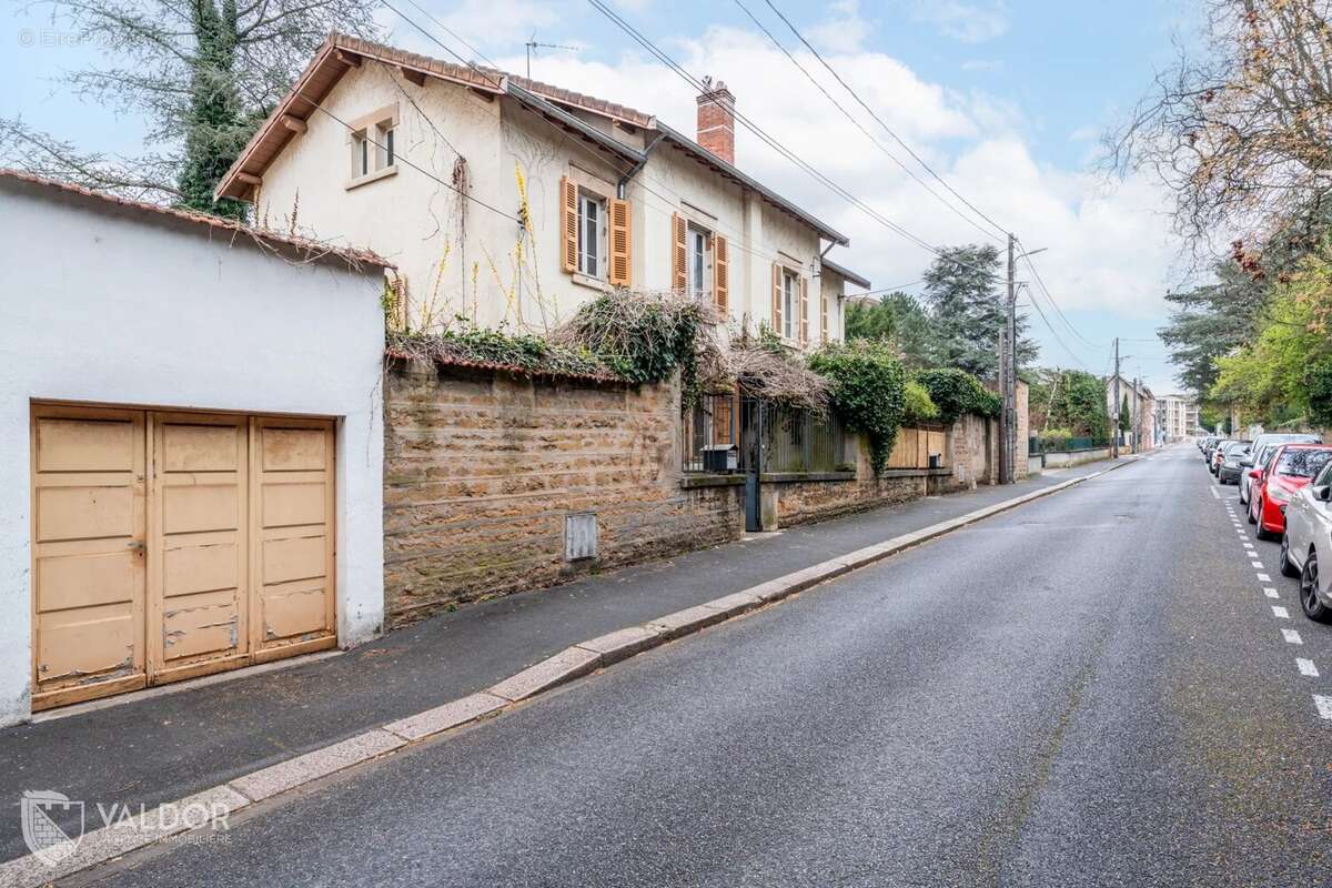 Maison à VILLEFRANCHE-SUR-SAONE