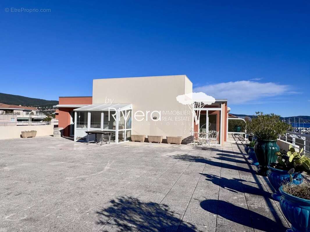 Penthouse sur le Port de Cavalaire - VUE MER ! - photo 8