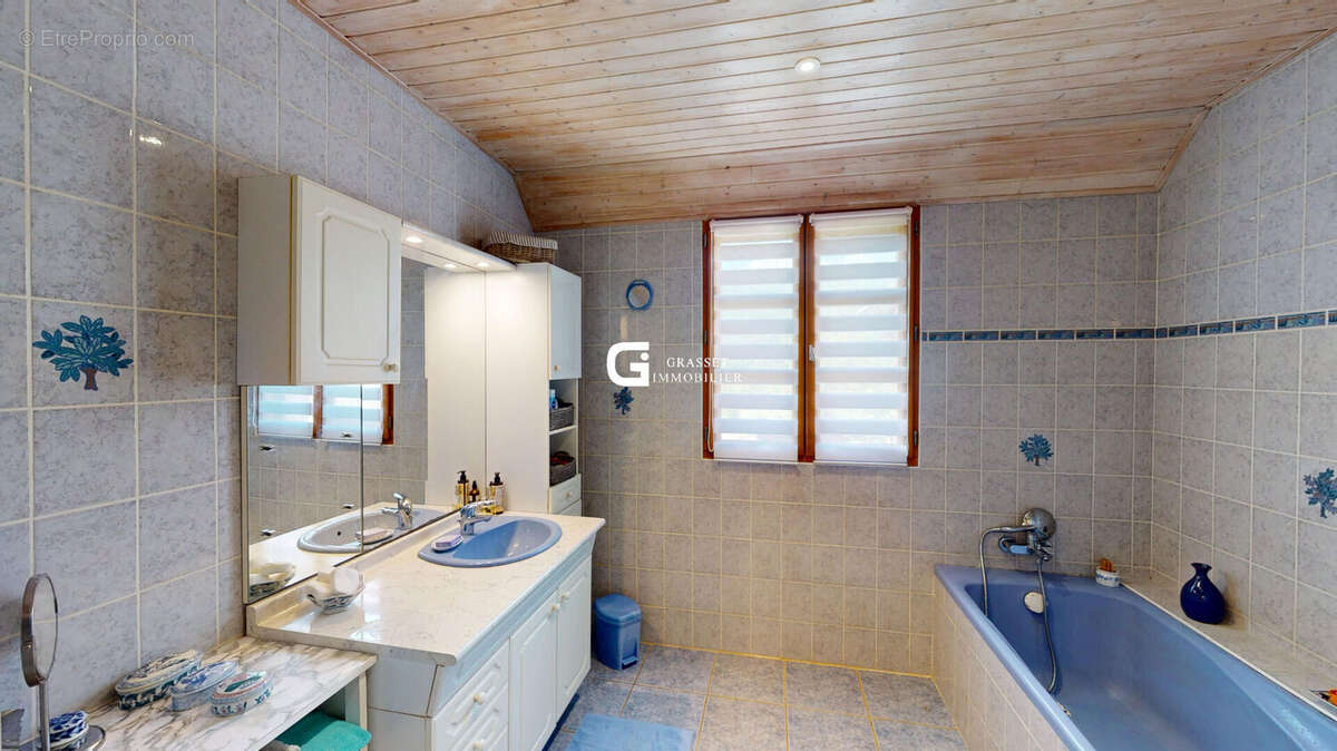 Maison à LAVANCIA-EPERCY