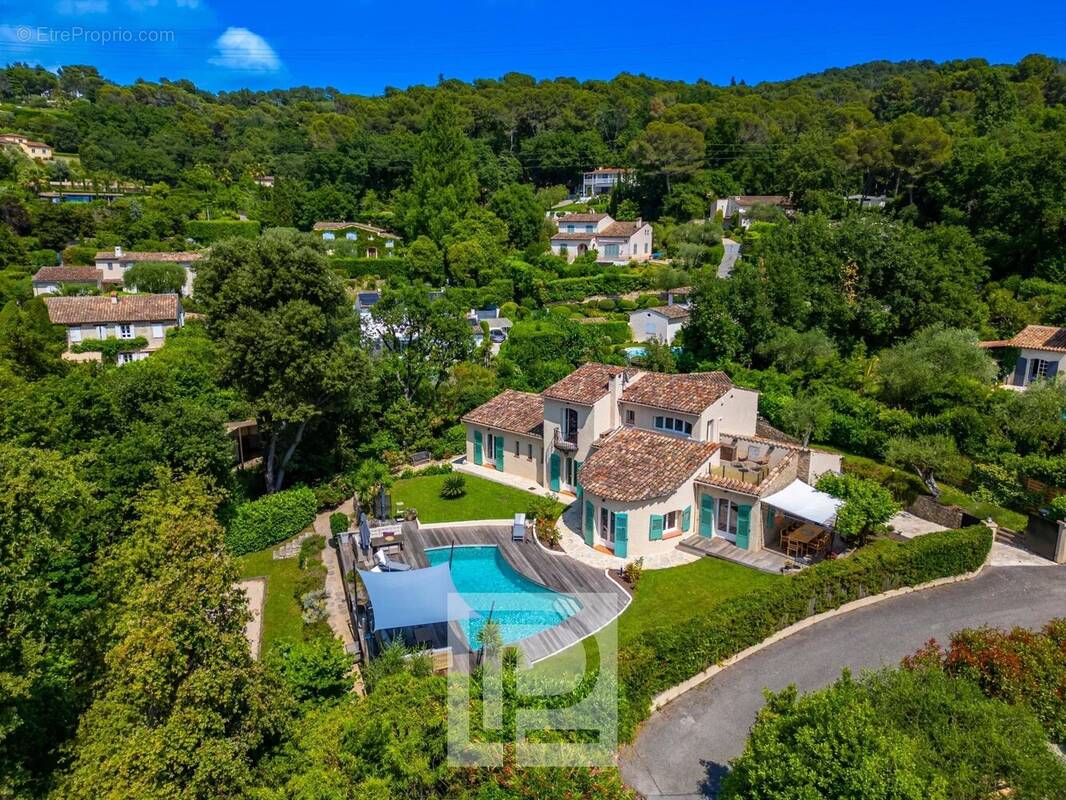 Maison à MOUGINS