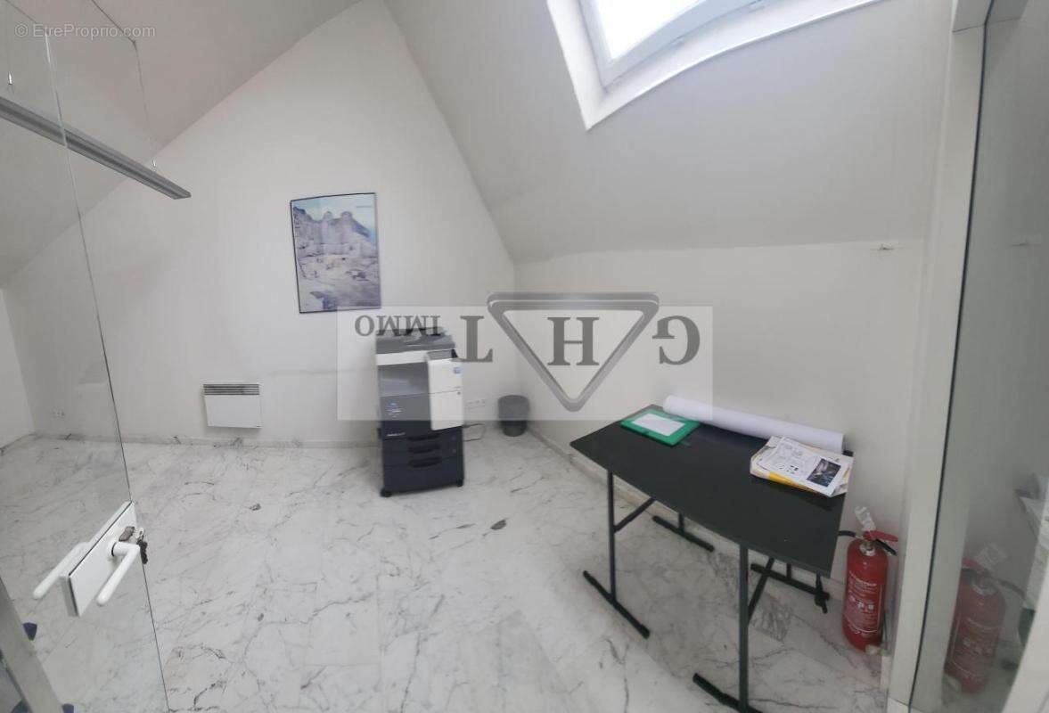 Commerce à SAINT-MAUR-DES-FOSSES
