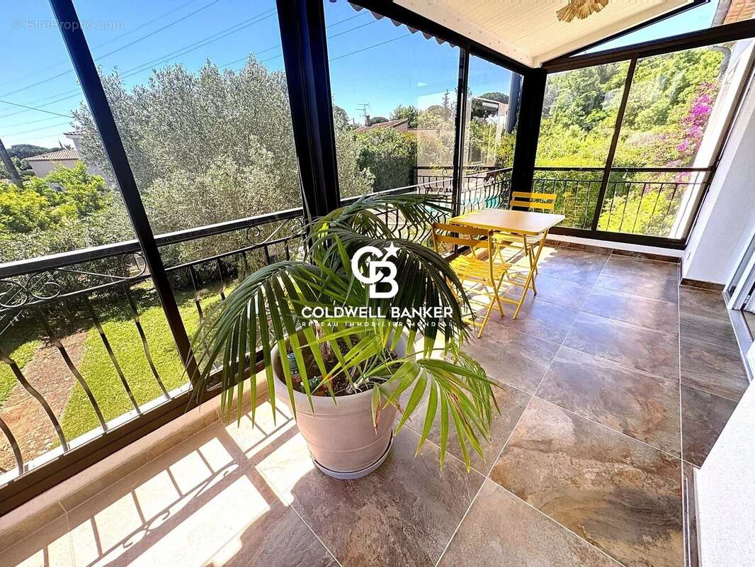 Maison à PUGET-SUR-ARGENS